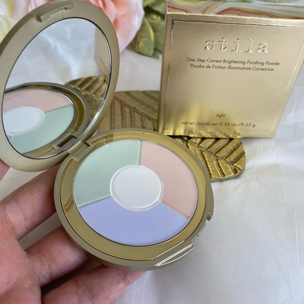 Stila One Step Correct Brightening Finishing Powder - Light - Picture 5 of 9